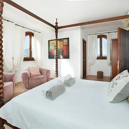 Villa Pontarro By Vintage Travel *