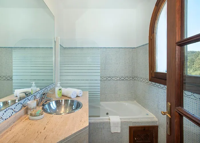 Вілла Pontarro By Vintage Travel