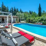 Pontarro By Vintage Travel * 波连斯萨